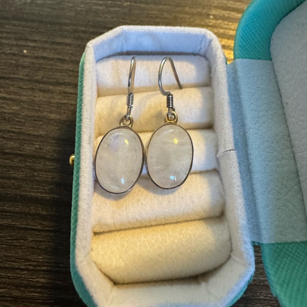 Genuine sterling silverr moonstone drop earringsgs
